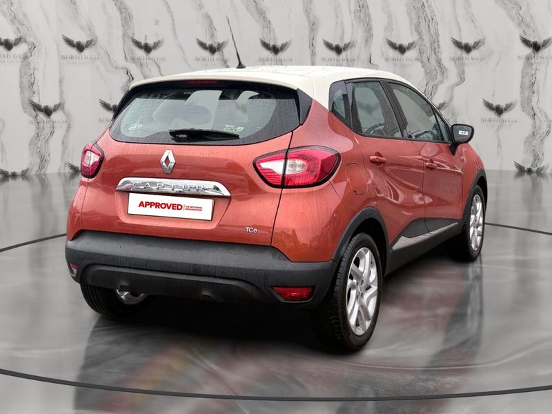 2015 Renault Captur in orange — photo 8 of 21
