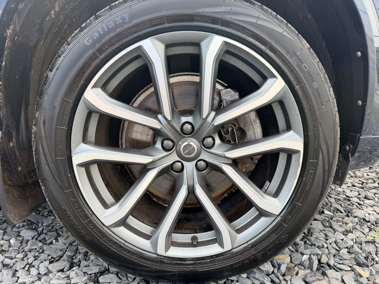 2018 VOLVO XC90 2.0 D5 PowerPulse Momentum SUV 5dr Diesel Auto 4WD Euro 6 (s/s) (235 ps) - vehicle photo 15 for sale on PureCar