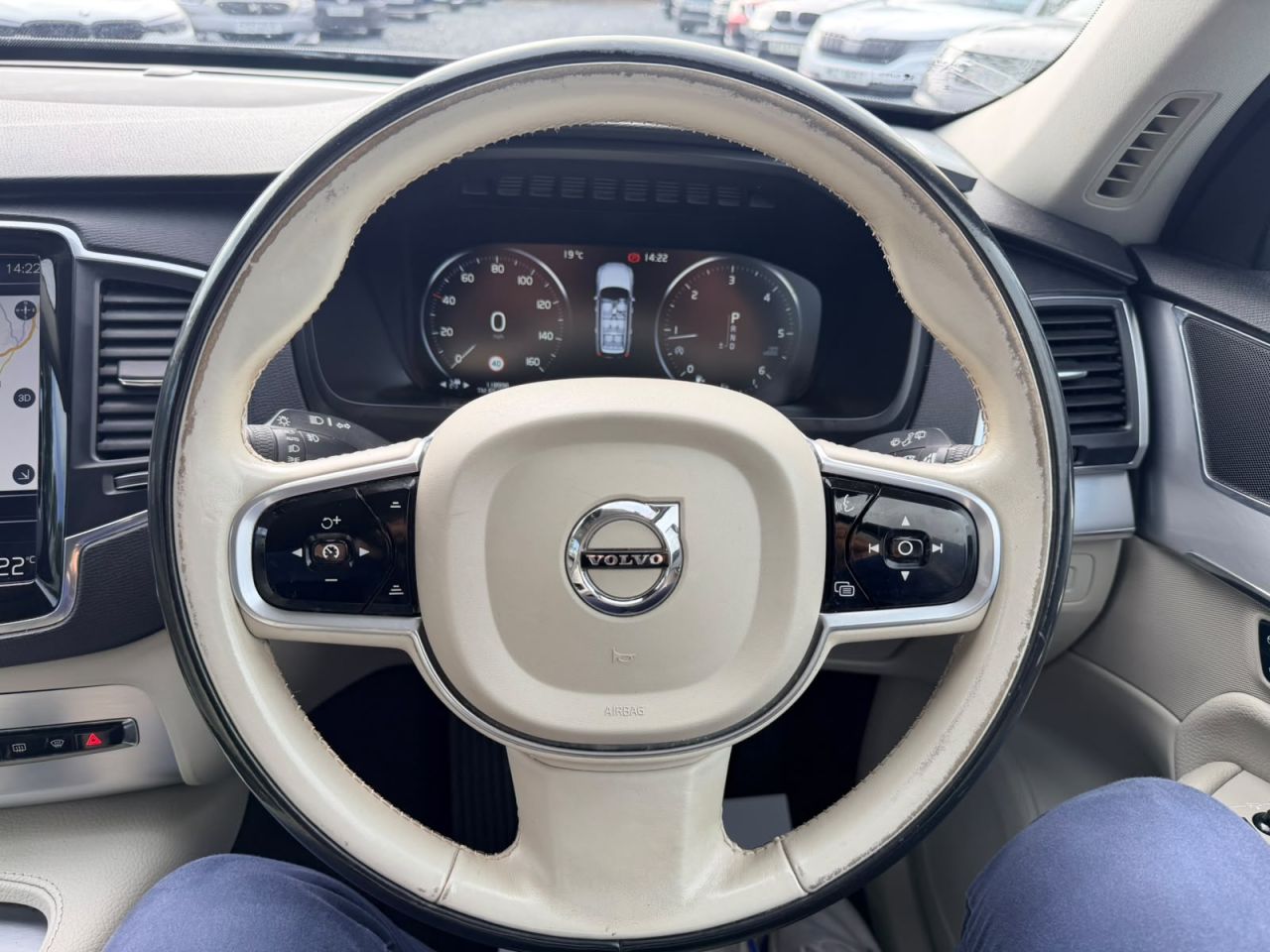 2018 VOLVO XC90 2.0 D5 PowerPulse Momentum SUV 5dr Diesel Auto 4WD Euro 6 (s/s) (235 ps) - vehicle photo 19 for sale on PureCar