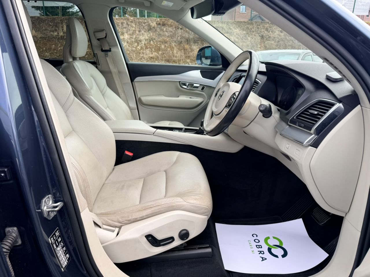 2018 VOLVO XC90 2.0 D5 PowerPulse Momentum SUV 5dr Diesel Auto 4WD Euro 6 (s/s) (235 ps) - vehicle photo 9 for sale on PureCar