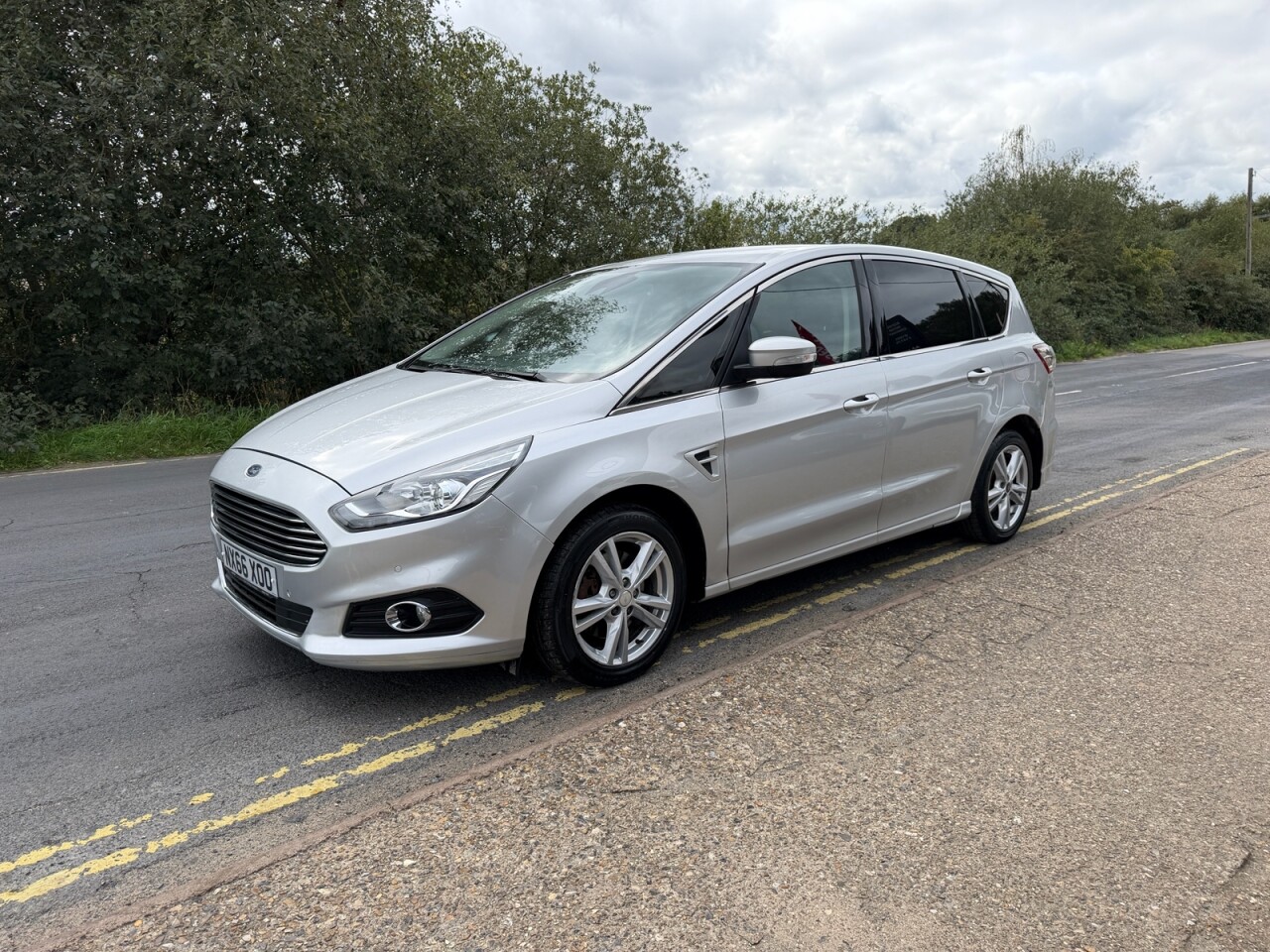 2016 Ford S-Max
