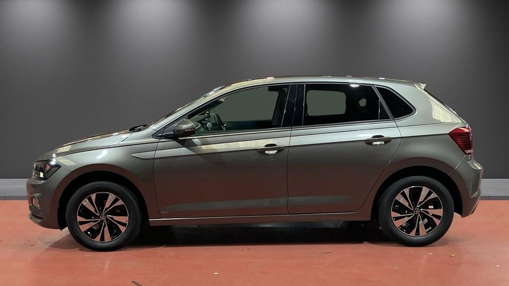 2021 Volkswagen Polo — image 6