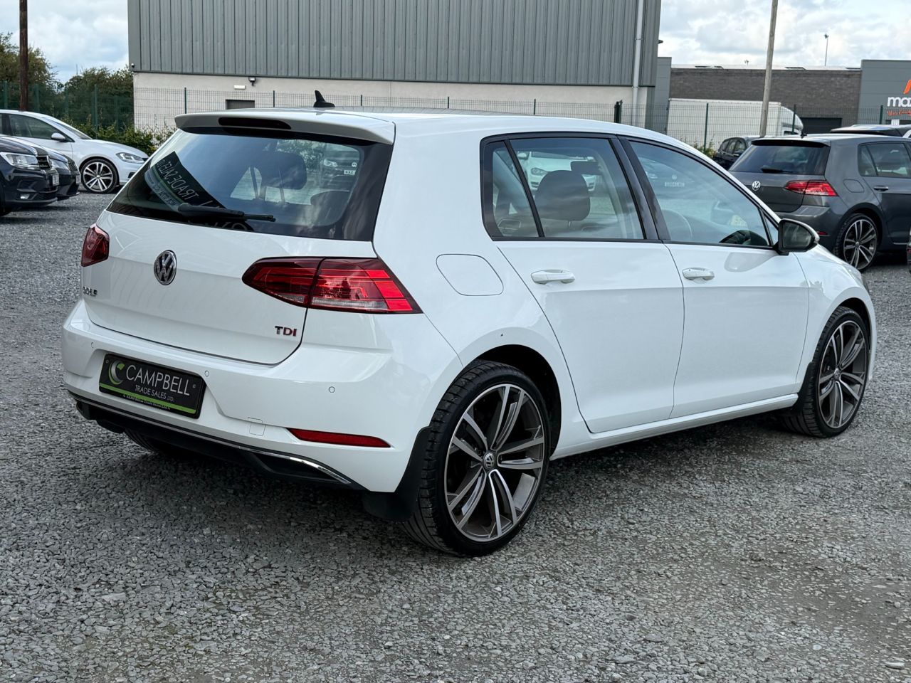 2017 VOLKSWAGEN GOLF 1.6 TDI BlueMotion Tech SE Nav Hatchback 5dr Diesel Manual Euro 6 (s/s) (11 - vehicle photo 5 for sale on PureCar