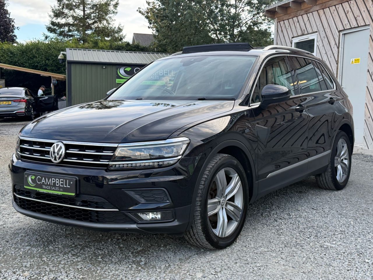 2017 VOLKSWAGEN TIGUAN 2.0 TDI BlueMotion Tech SEL SUV 5dr Diesel Manual Euro 6 (s/s) (150 ps) - vehicle photo 2 for sale on PureCar