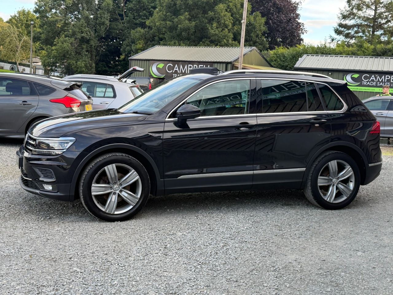 2017 VOLKSWAGEN TIGUAN 2.0 TDI BlueMotion Tech SEL SUV 5dr Diesel Manual Euro 6 (s/s) (150 ps) - vehicle photo 4 for sale on PureCar