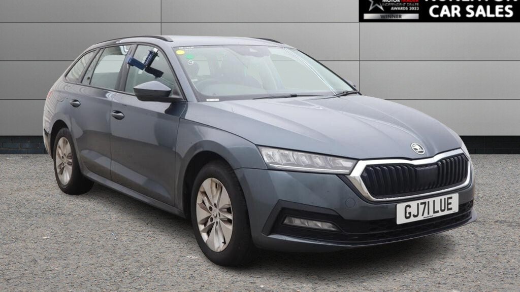 2021 Skoda Octavia — image 1