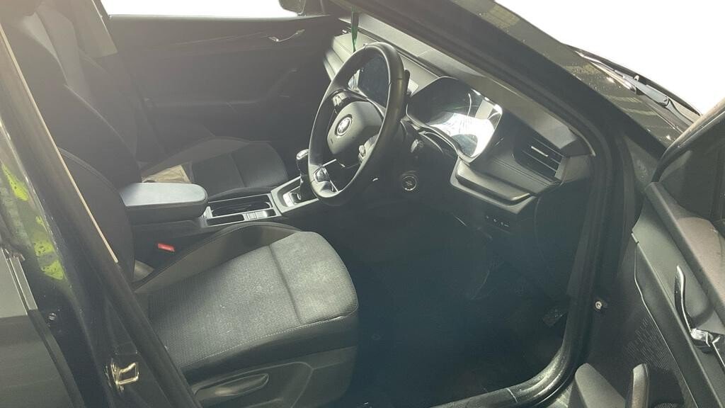 2021 Skoda Octavia — image 8