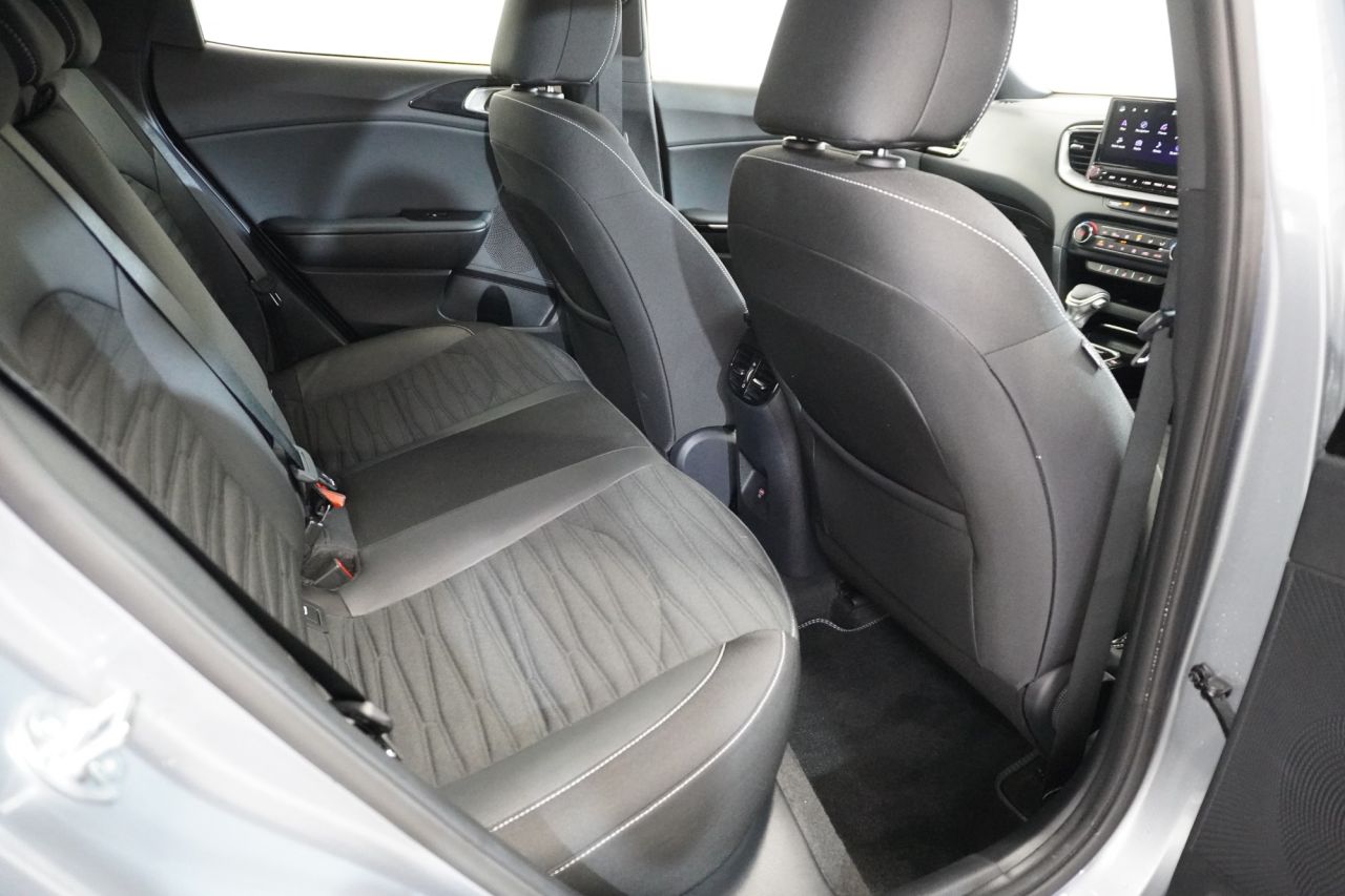 2025 KIA XCEED 1.0 T-GDi MHEV GT-Line SUV 5dr Petrol Hybrid DCT Euro 6 (s/s) (113 bhp) - vehicle photo 31 for sale on PureCar