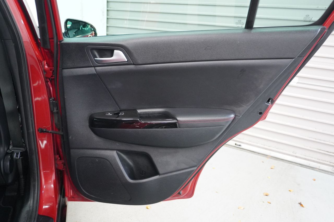 2019 KIA SPORTAGE 1.6 CRDi EcoDynamics+ GT-Line SUV 5dr Diesel Hybrid Manual Euro 6 (s/s) (13 - vehicle photo 31 for sale on PureCar
