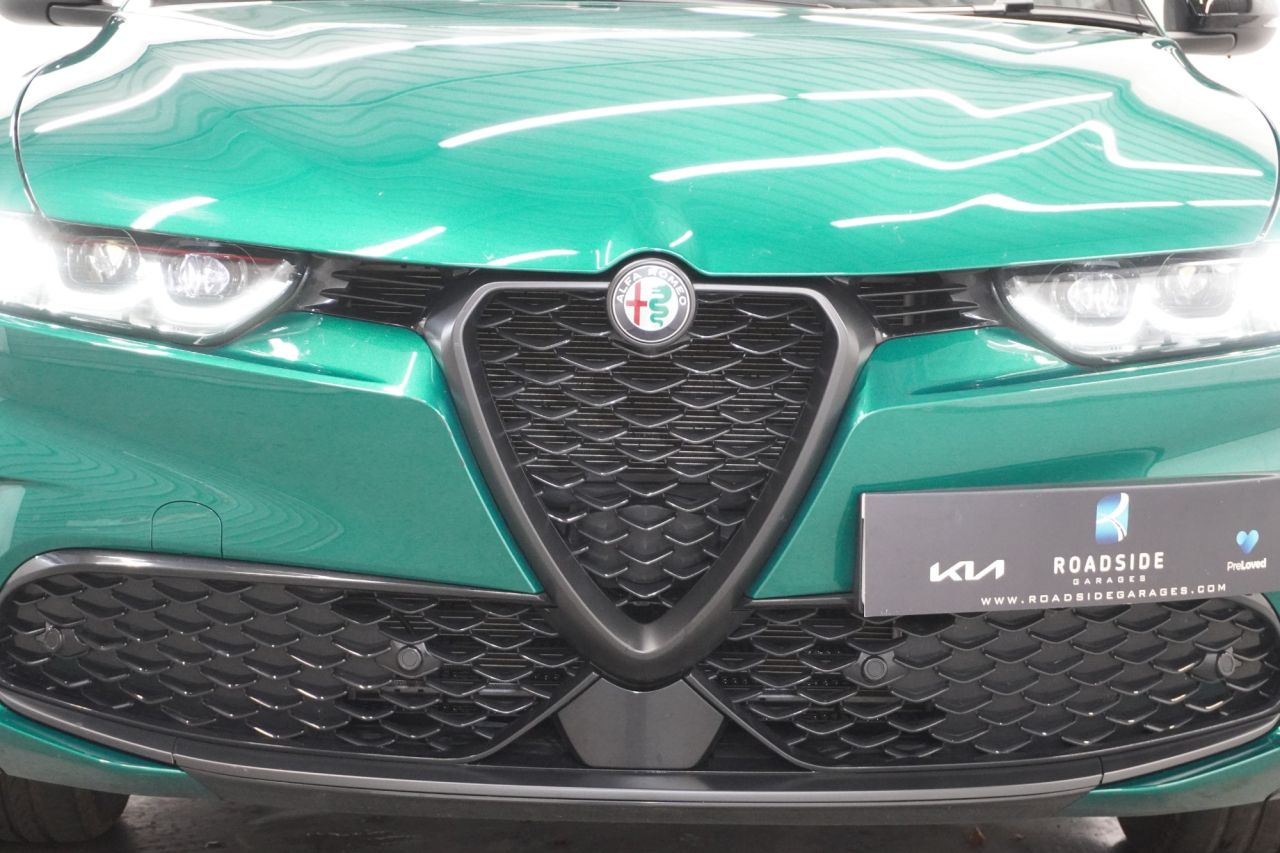 2025 ALFA ROMEO TONALE 1.5 VGT MHEV Sprint SUV 5dr Petrol Hybrid DCT Euro 6 (160 ps) - vehicle photo 13 for sale on PureCar
