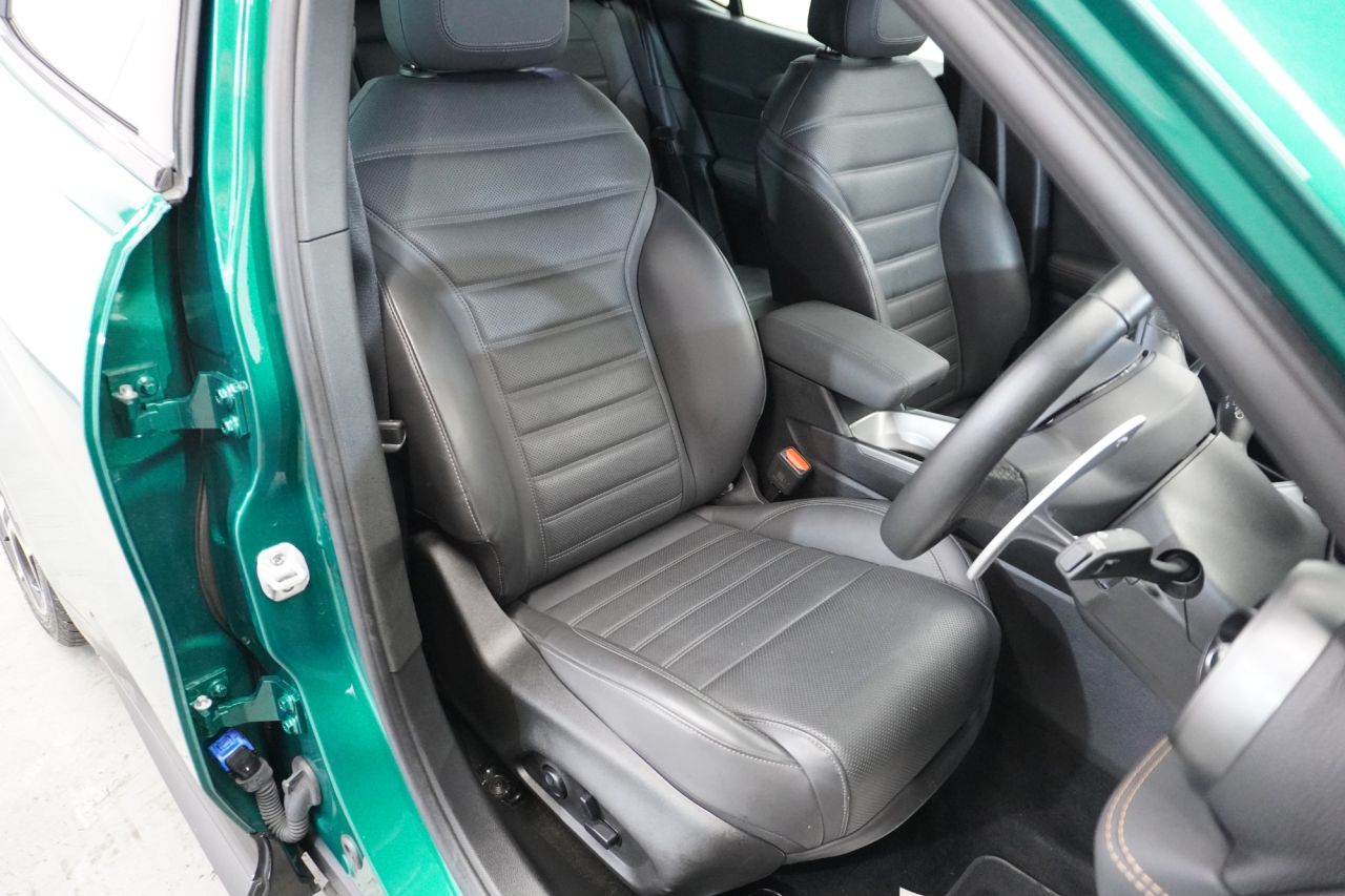 2025 ALFA ROMEO TONALE 1.5 VGT MHEV Sprint SUV 5dr Petrol Hybrid DCT Euro 6 (160 ps) - vehicle photo 25 for sale on PureCar