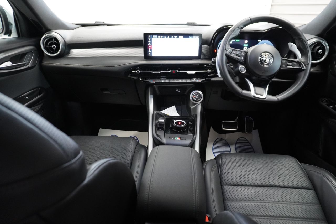 2025 ALFA ROMEO TONALE 1.5 VGT MHEV Sprint SUV 5dr Petrol Hybrid DCT Euro 6 (160 ps) - vehicle photo 34 for sale on PureCar