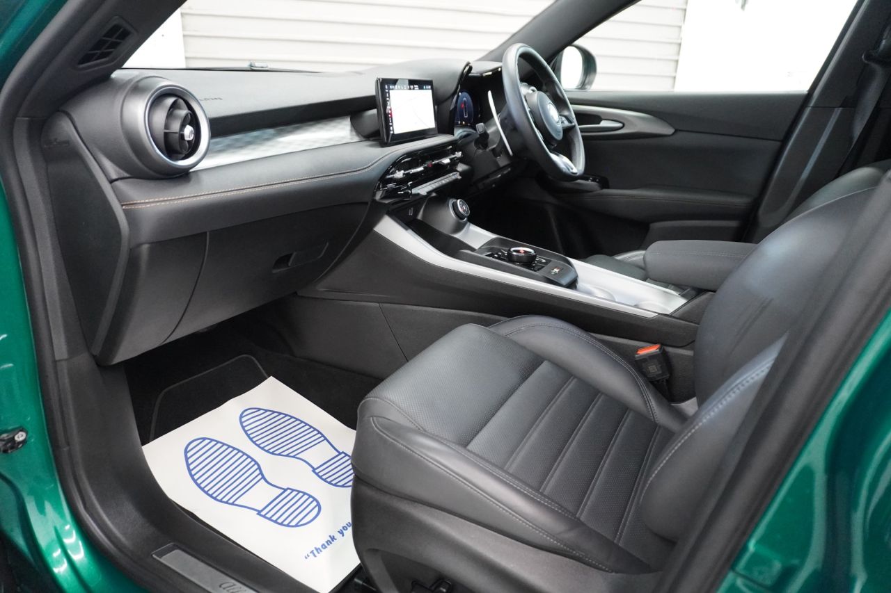 2025 ALFA ROMEO TONALE 1.5 VGT MHEV Sprint SUV 5dr Petrol Hybrid DCT Euro 6 (160 ps) - vehicle photo 35 for sale on PureCar