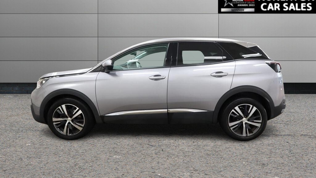 2019 Peugeot 3008 — image 5