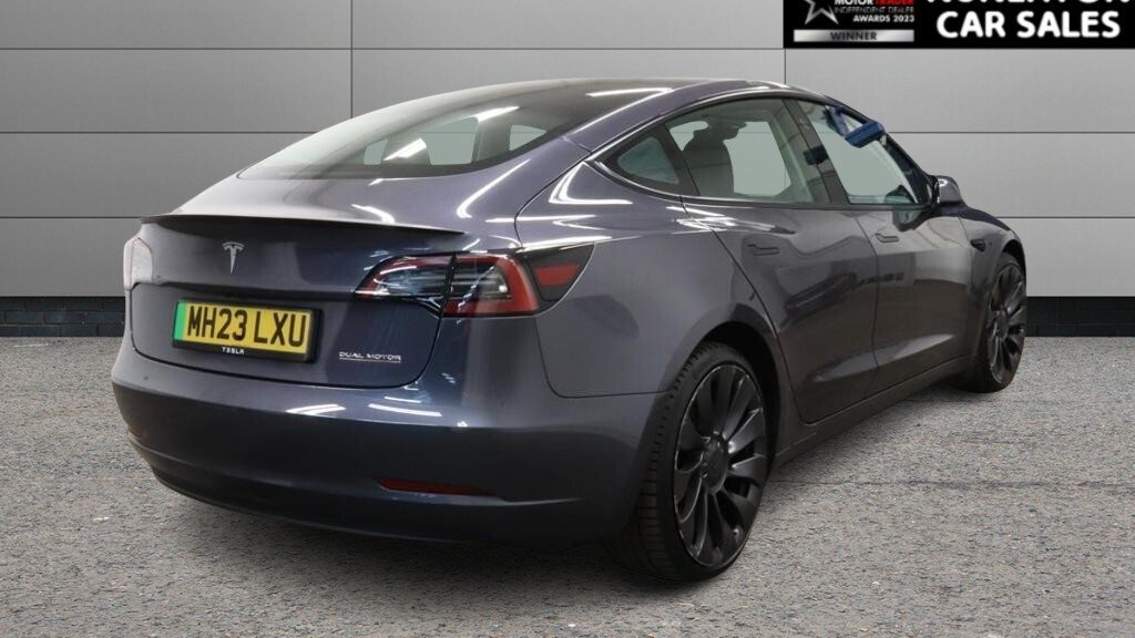 2023 Tesla Model 3 — image 3