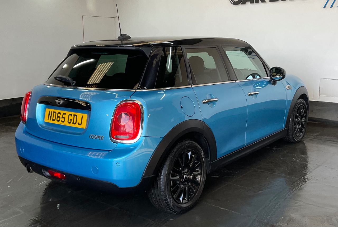 2015 MINI HATCH 1.5 Cooper Hatchback 5dr Petrol Manual Euro 6 (s/s) (136 ps) - vehicle photo 4 for sale on PureCar