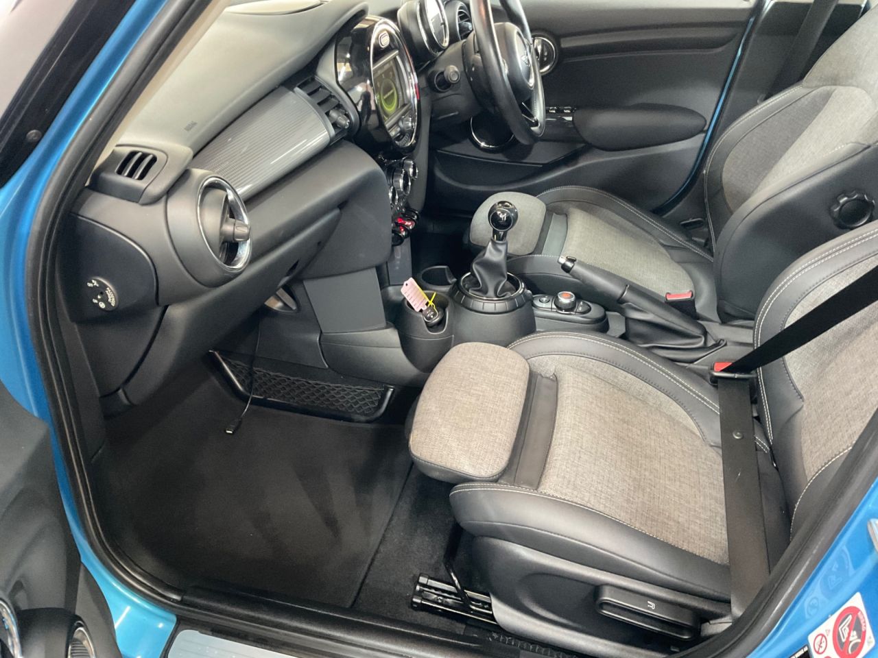2015 MINI HATCH 1.5 Cooper Hatchback 5dr Petrol Manual Euro 6 (s/s) (136 ps) - vehicle photo 14 for sale on PureCar