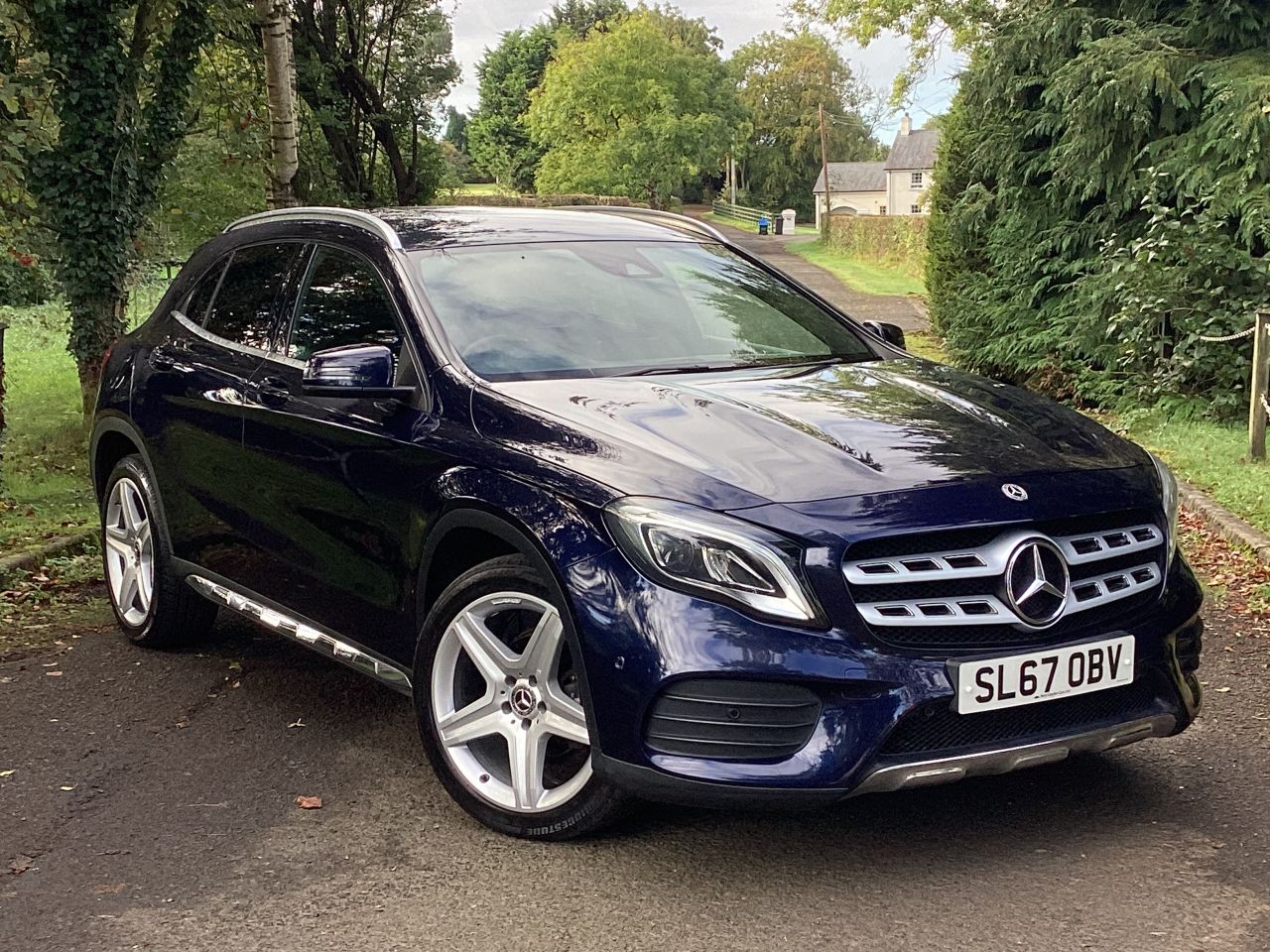 2018 MERCEDES GLA 2.1 GLA200d AMG Line (Premium) SUV 5dr Diesel 7G-DCT 4MATIC Euro 6 (s/s) (1 - vehicle photo 3 for sale on PureCar