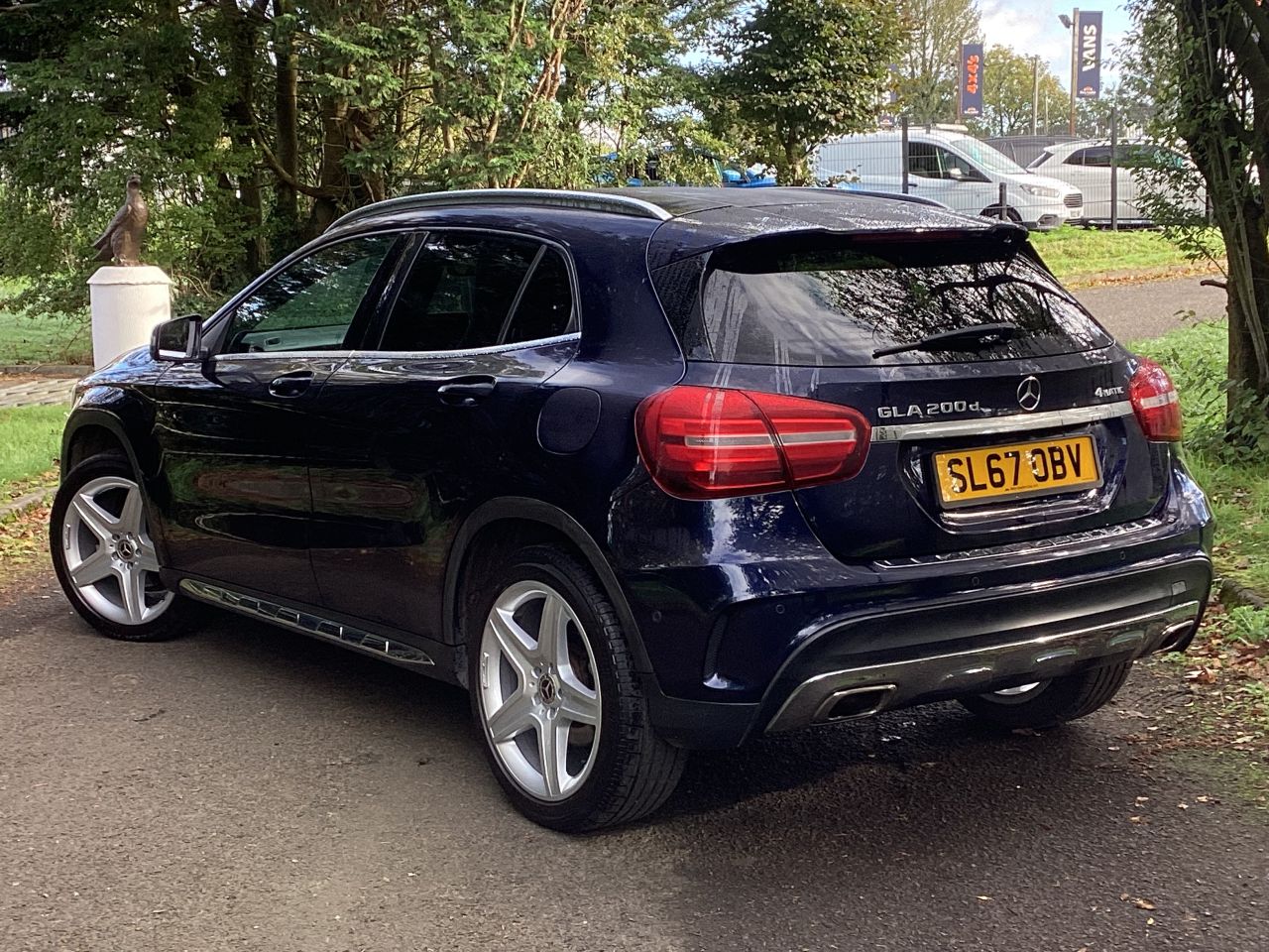 2018 MERCEDES GLA 2.1 GLA200d AMG Line (Premium) SUV 5dr Diesel 7G-DCT 4MATIC Euro 6 (s/s) (1 - vehicle photo 4 for sale on PureCar