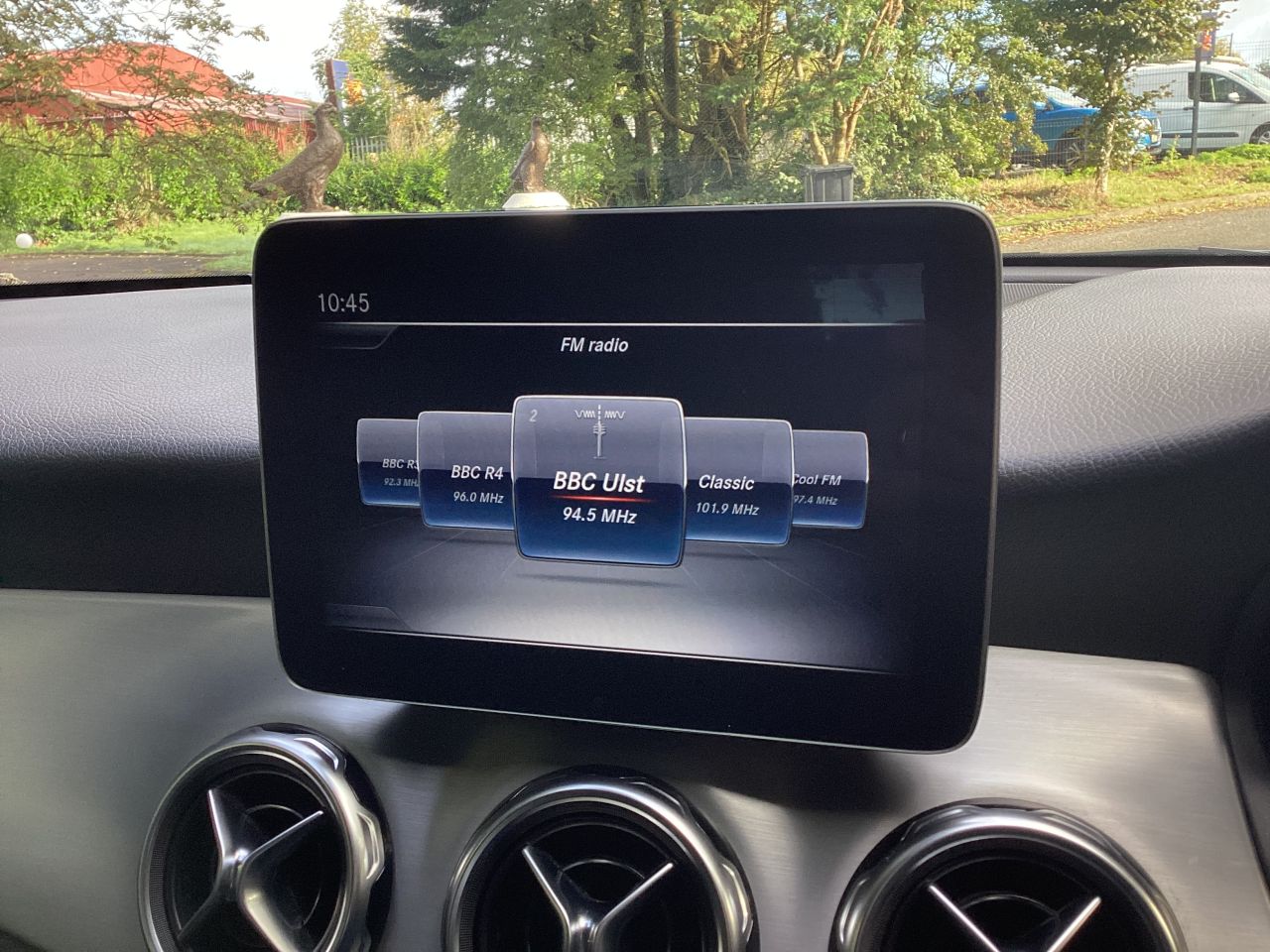 2018 MERCEDES GLA 2.1 GLA200d AMG Line (Premium) SUV 5dr Diesel 7G-DCT 4MATIC Euro 6 (s/s) (1 - vehicle photo 25 for sale on PureCar