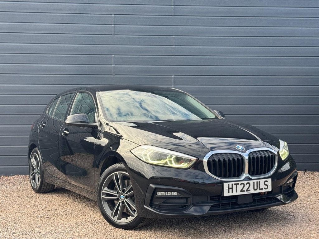 2022 BMW 1 Series — image 1