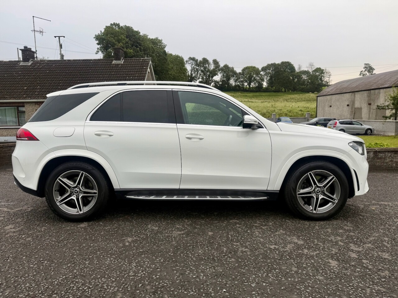 2019 MERCEDES GLE 2.9 GLE350d AMG Line (Premium)G-Tronic 4MATIC (7 SEATER 272bhp) - vehicle photo 2 for sale on PureCar