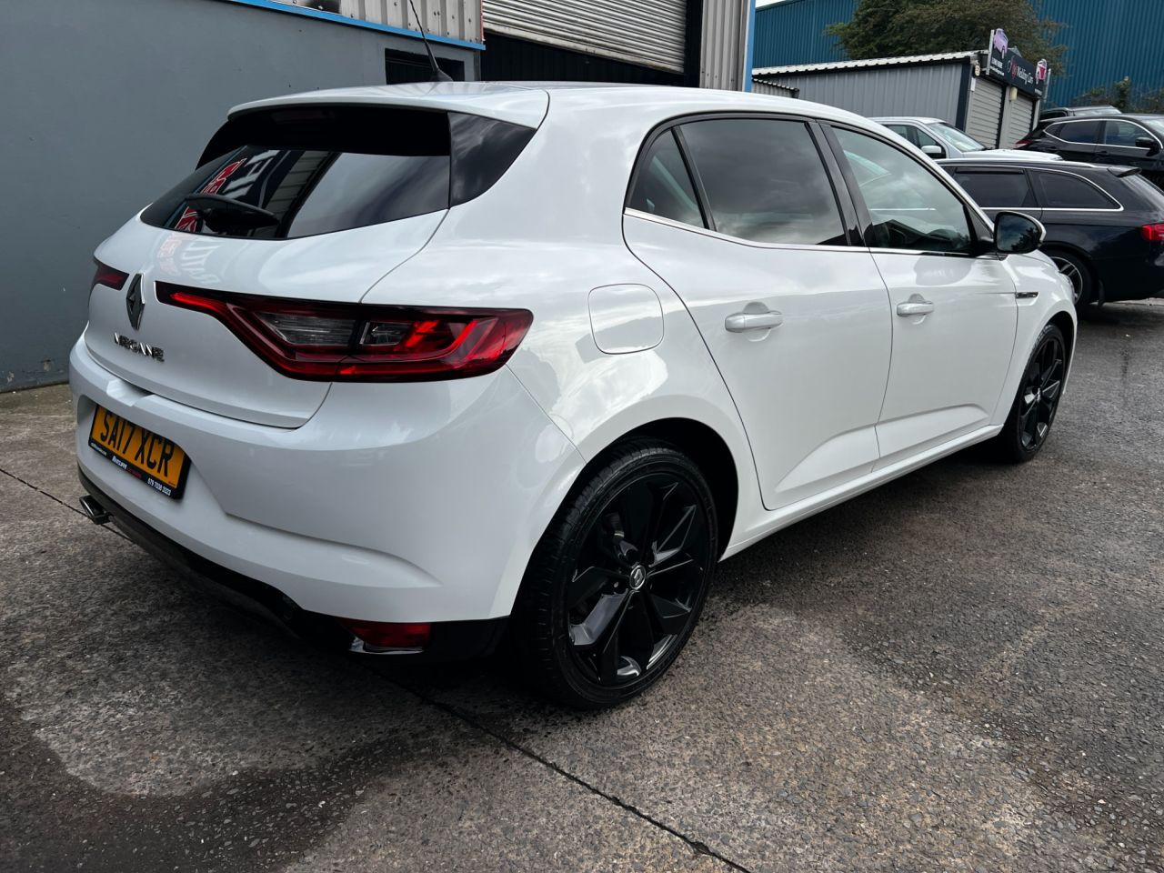 2017 RENAULT MEGANE 1.5 dCi Signature Nav Hatchback 5dr Diesel Manual Euro 6 (s/s) (110 ps) - vehicle photo 7 for sale on PureCar