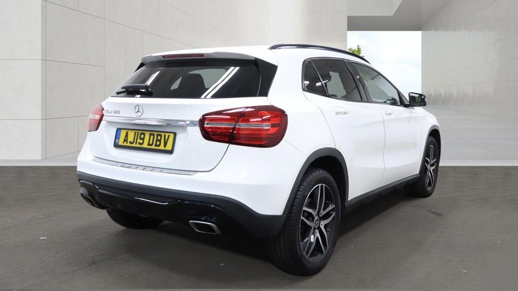 2019 Mercedes-Benz GLA — image 5
