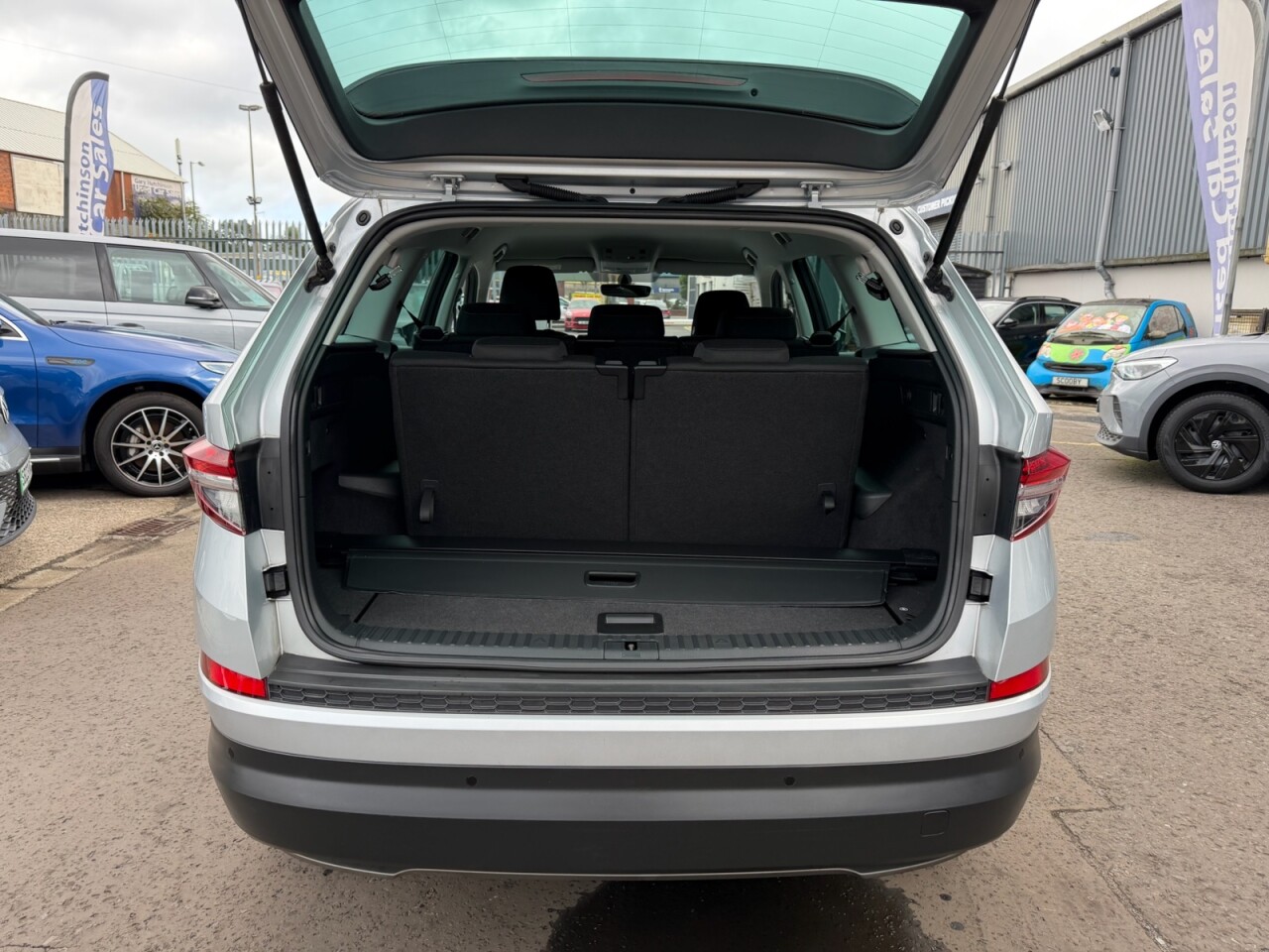 2023 SKODA KODIAQ 2.0 TDI SE Drive SUV 5dr Diesel DSG 4WD Euro 6 (s/s) (7 Seat) (150 ps) NI C - vehicle photo 39 for sale on PureCar