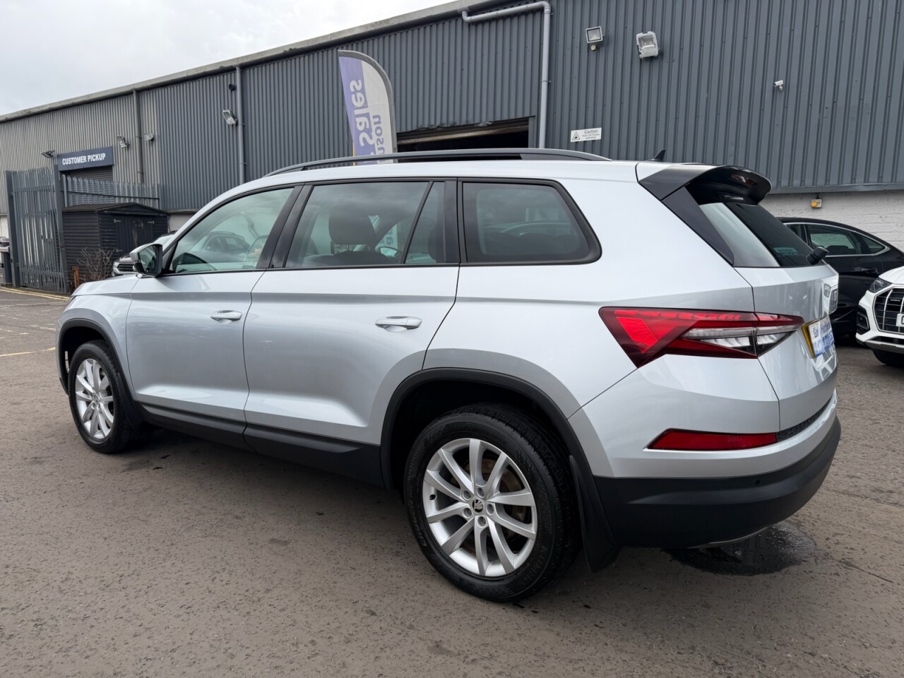 2023 SKODA KODIAQ 2.0 TDI SE Drive SUV 5dr Diesel DSG 4WD Euro 6 (s/s) (7 Seat) (150 ps) NI C - vehicle photo 7 for sale on PureCar
