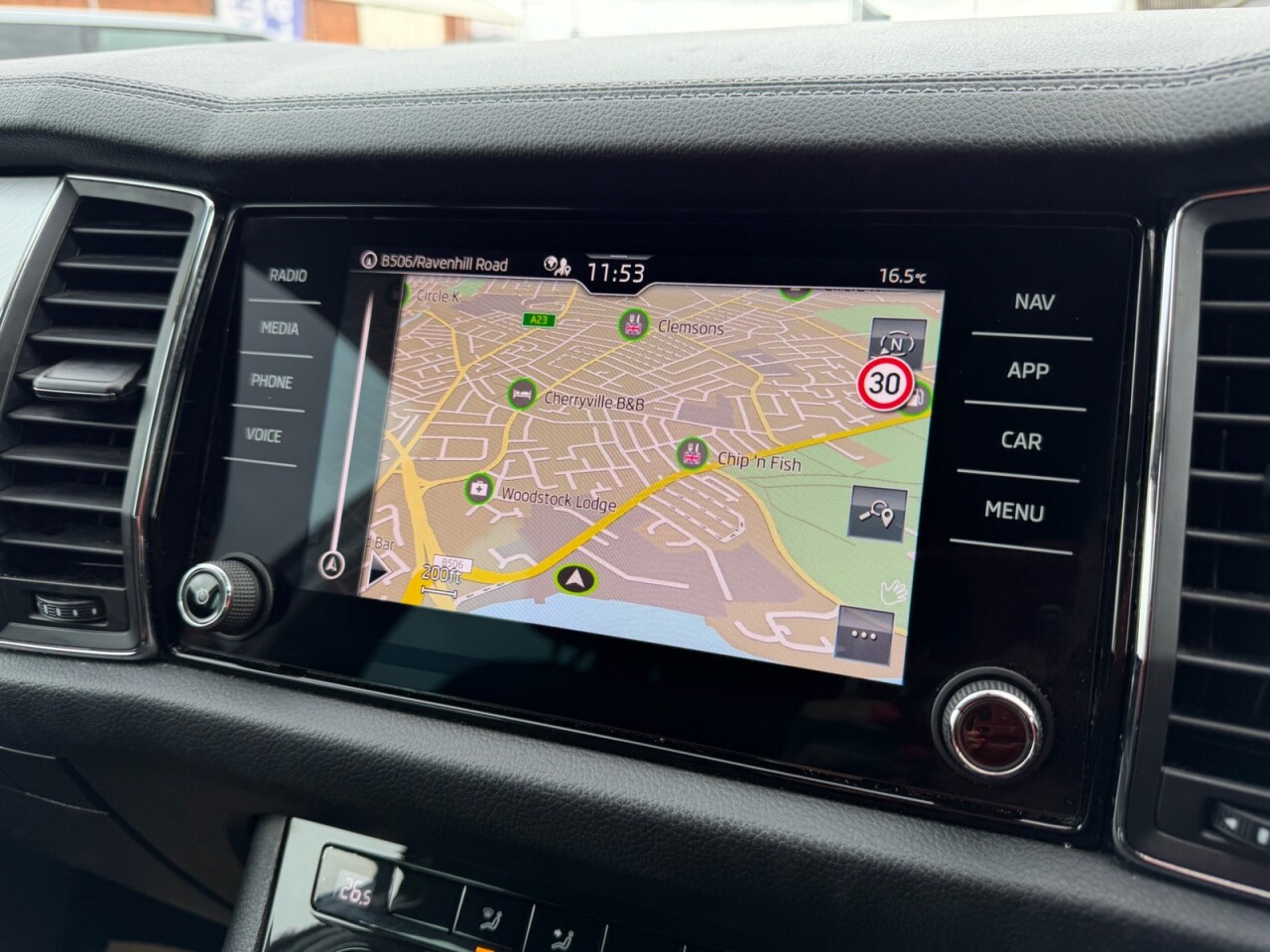 2023 SKODA KODIAQ 2.0 TDI SE Drive SUV 5dr Diesel DSG 4WD Euro 6 (s/s) (7 Seat) (150 ps) NI C - vehicle photo 25 for sale on PureCar