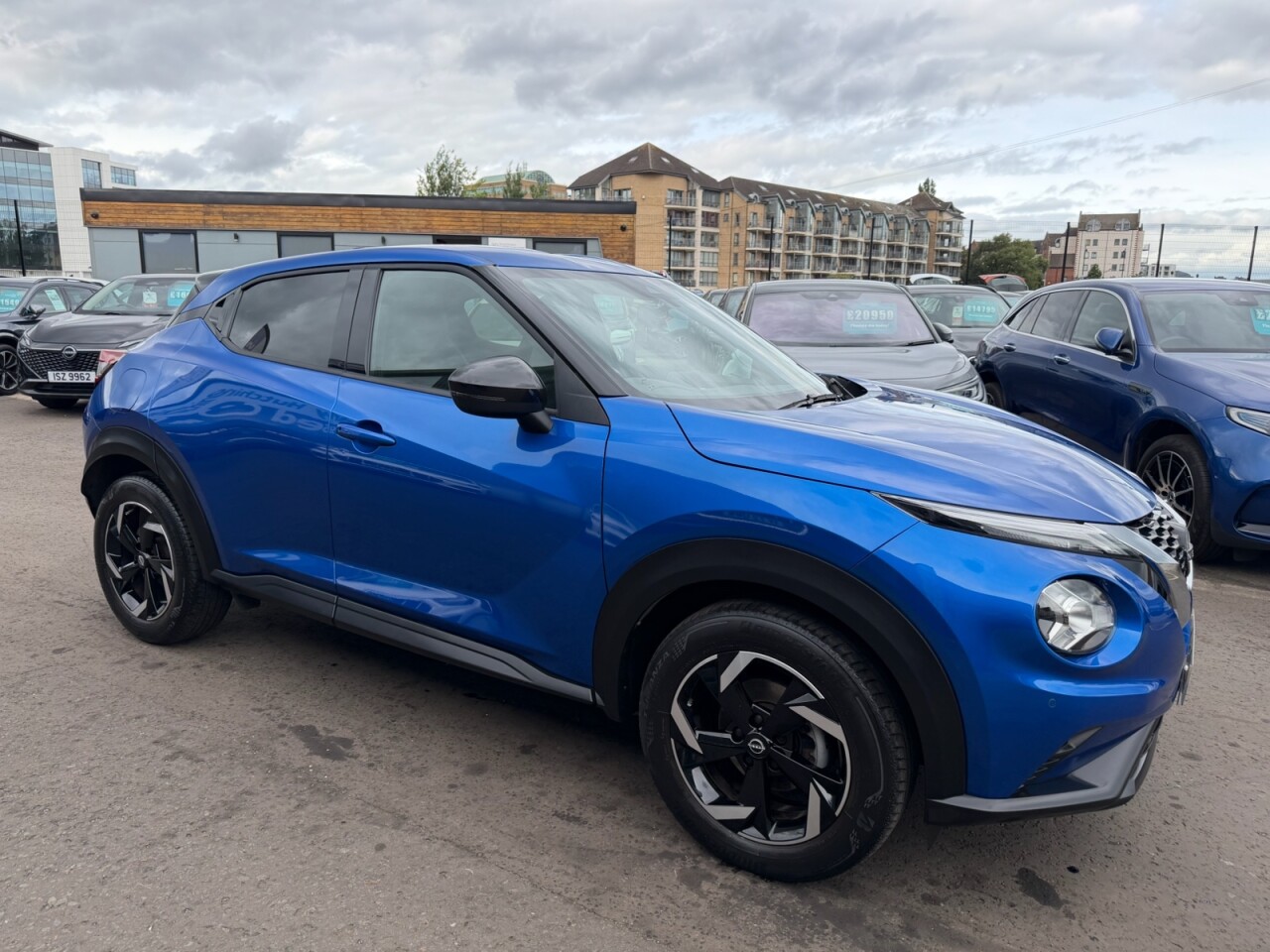 2023 NISSAN JUKE 1.0 DIG-T N-Connecta SUV 5dr Petrol DCT Auto Euro 6 (s/s) (114 ps) ONLY 238 - vehicle photo 2 for sale on PureCar