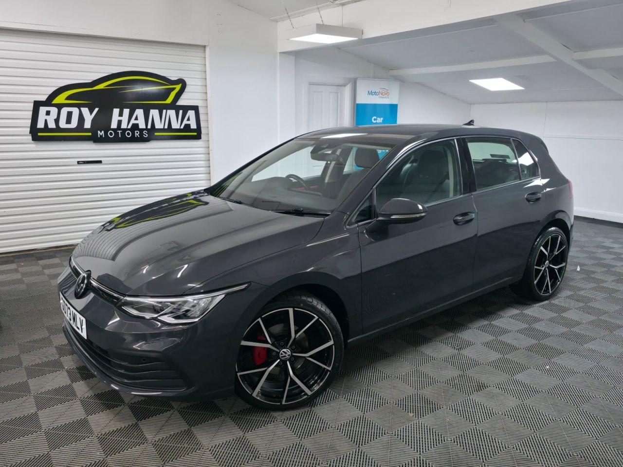 VOLKSWAGEN GOLF 2024