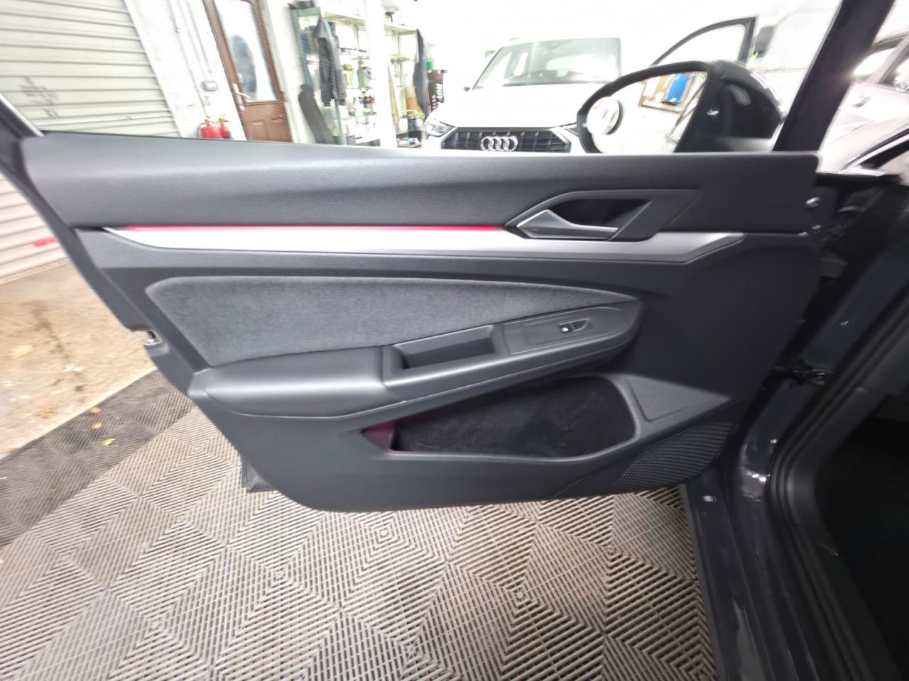 2024 VOLKSWAGEN GOLF 1.5 TSI Life Hatchback 5dr Petrol Manual Euro 6 (s/s) (130 ps) 1 Owner - Se - vehicle photo 13 for sale on PureCar