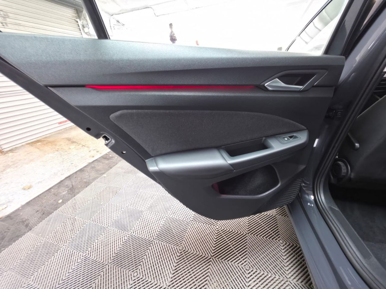 2024 VOLKSWAGEN GOLF 1.5 TSI Life Hatchback 5dr Petrol Manual Euro 6 (s/s) (130 ps) 1 Owner - Se - vehicle photo 15 for sale on PureCar
