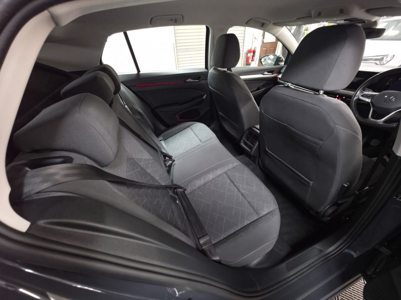 2024 VOLKSWAGEN GOLF 1.5 TSI Life Hatchback 5dr Petrol Manual Euro 6 (s/s) (130 ps) 1 Owner - Se - vehicle photo 17 for sale on PureCar