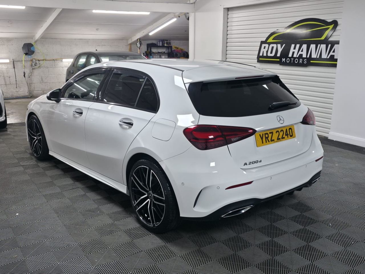 2025 MERCEDES A CLASS 2.0 A200d AMG Line (Executive) Hatchback 5dr Diesel 8G-DCT Euro 6 (s/s) (15 - vehicle photo 4 for sale on PureCar