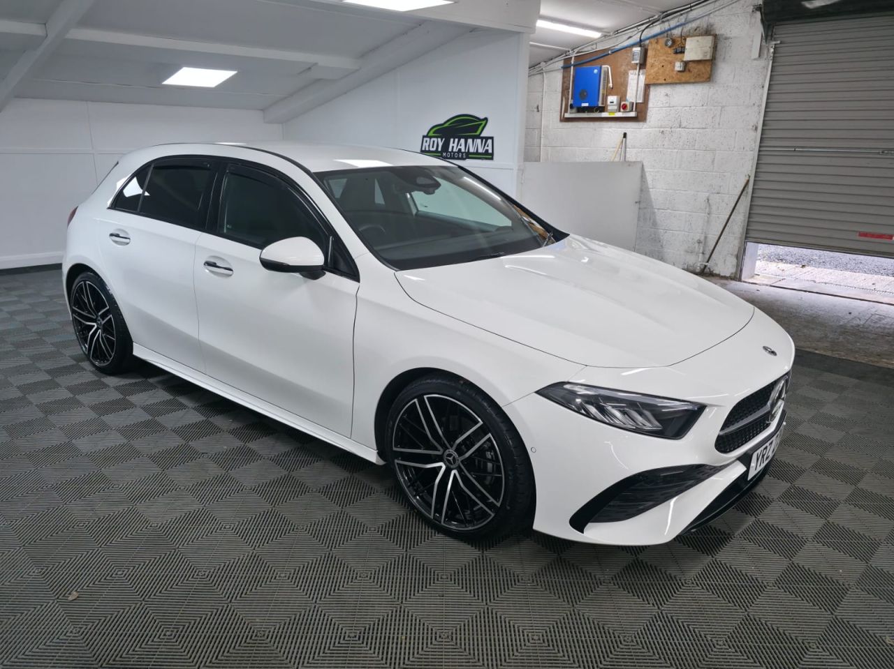 2025 MERCEDES A CLASS 2.0 A200d AMG Line (Executive) Hatchback 5dr Diesel 8G-DCT Euro 6 (s/s) (15 - vehicle photo 8 for sale on PureCar