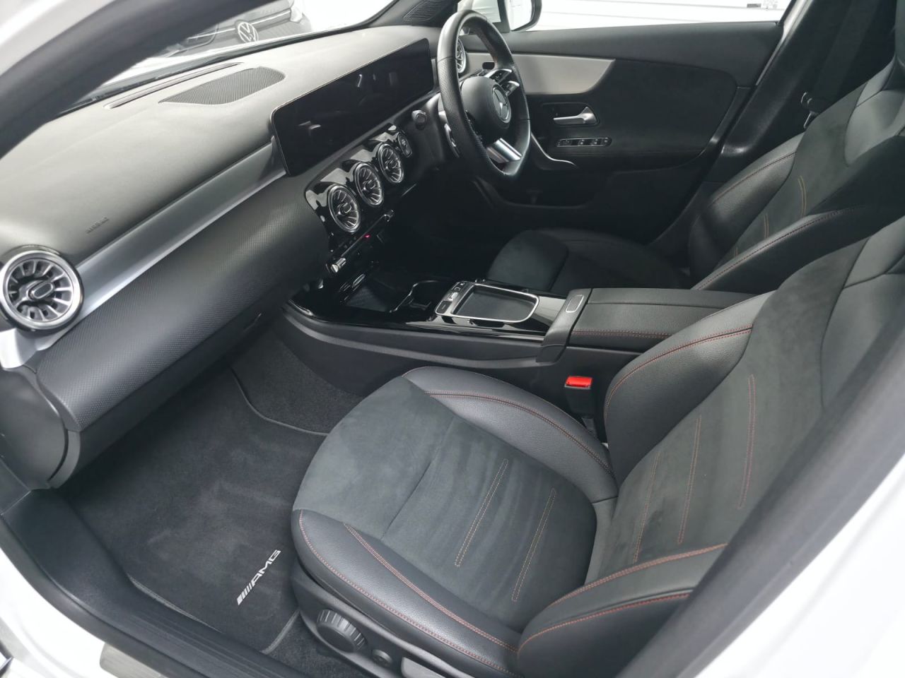 2025 MERCEDES A CLASS 2.0 A200d AMG Line (Executive) Hatchback 5dr Diesel 8G-DCT Euro 6 (s/s) (15 - vehicle photo 10 for sale on PureCar