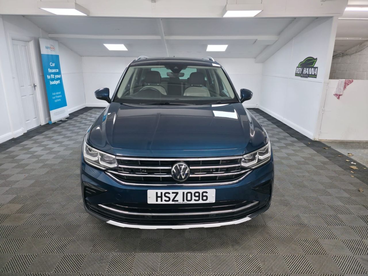 2023 VOLKSWAGEN TIGUAN 2.0 TDI Elegance SUV 5dr Diesel DSG Euro 6 (s/s) (150 ps) Panoramic Sunroof - vehicle photo 9 for sale on PureCar