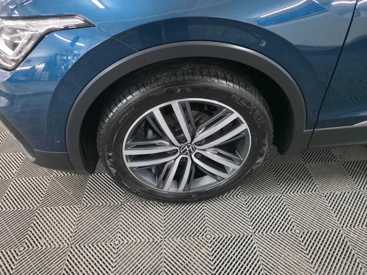 2023 VOLKSWAGEN TIGUAN 2.0 TDI Elegance SUV 5dr Diesel DSG Euro 6 (s/s) (150 ps) Panoramic Sunroof - vehicle photo 10 for sale on PureCar