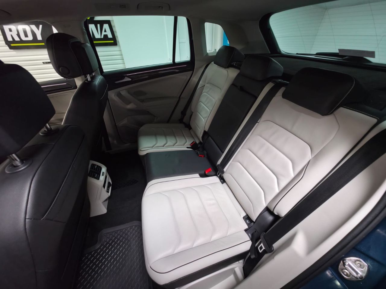 2023 VOLKSWAGEN TIGUAN 2.0 TDI Elegance SUV 5dr Diesel DSG Euro 6 (s/s) (150 ps) Panoramic Sunroof - vehicle photo 16 for sale on PureCar