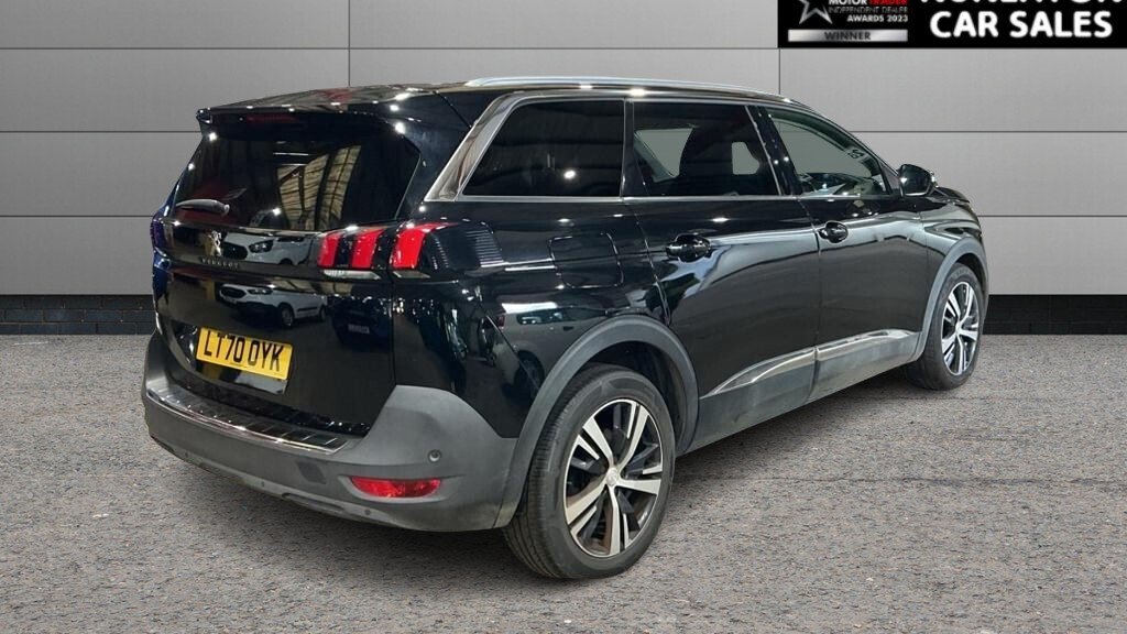 2020 Peugeot 5008 — image 3