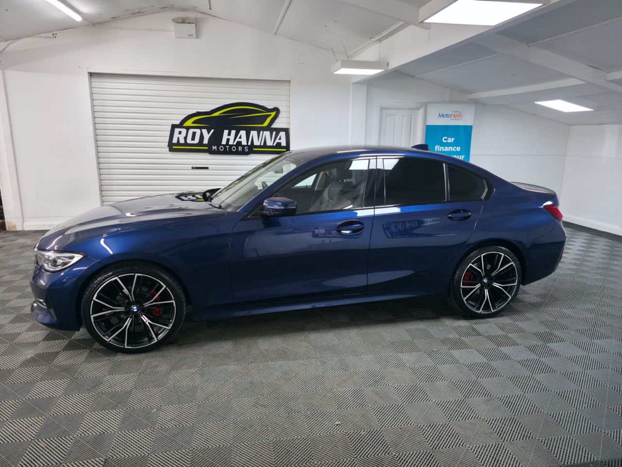 2020 BMW 3 SERIES 2.0 318d Sport Saloon 4dr Diesel Auto Euro 6 (s/s) (150 ps) Fantastic Servi - vehicle photo 3 for sale on PureCar