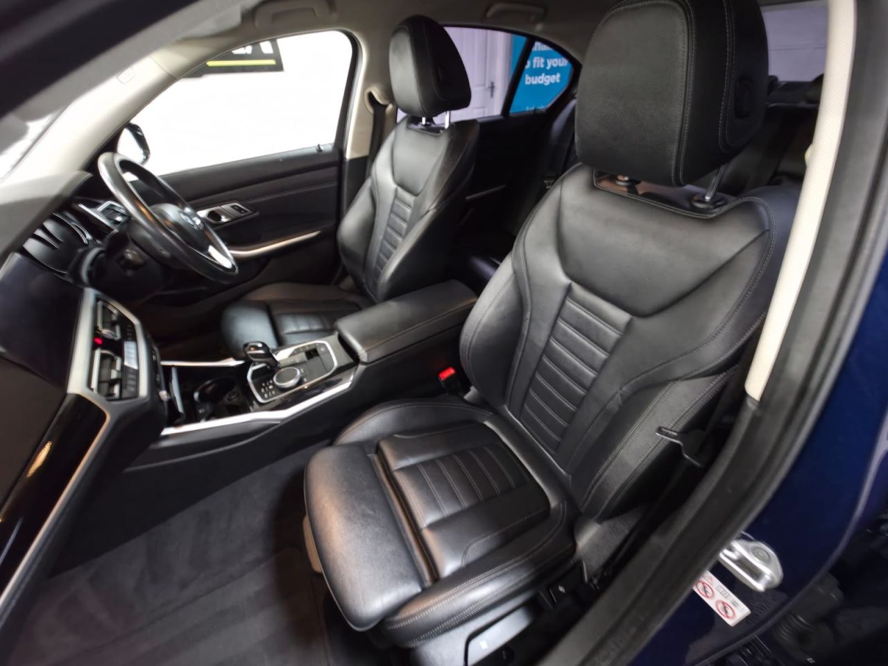 2020 BMW 3 SERIES 2.0 318d Sport Saloon 4dr Diesel Auto Euro 6 (s/s) (150 ps) Fantastic Servi - vehicle photo 12 for sale on PureCar