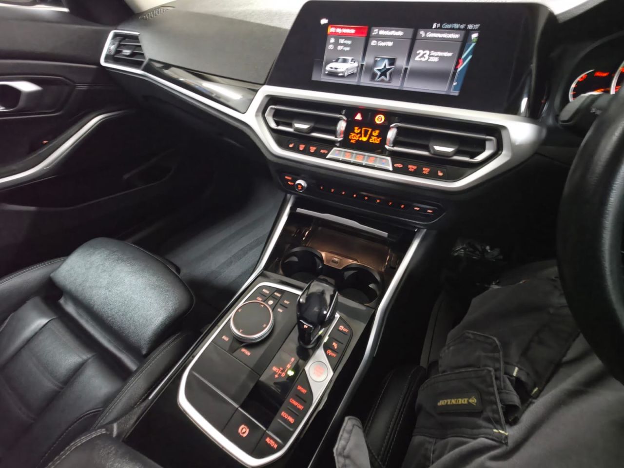 2020 BMW 3 SERIES 2.0 318d Sport Saloon 4dr Diesel Auto Euro 6 (s/s) (150 ps) Fantastic Servi - vehicle photo 22 for sale on PureCar