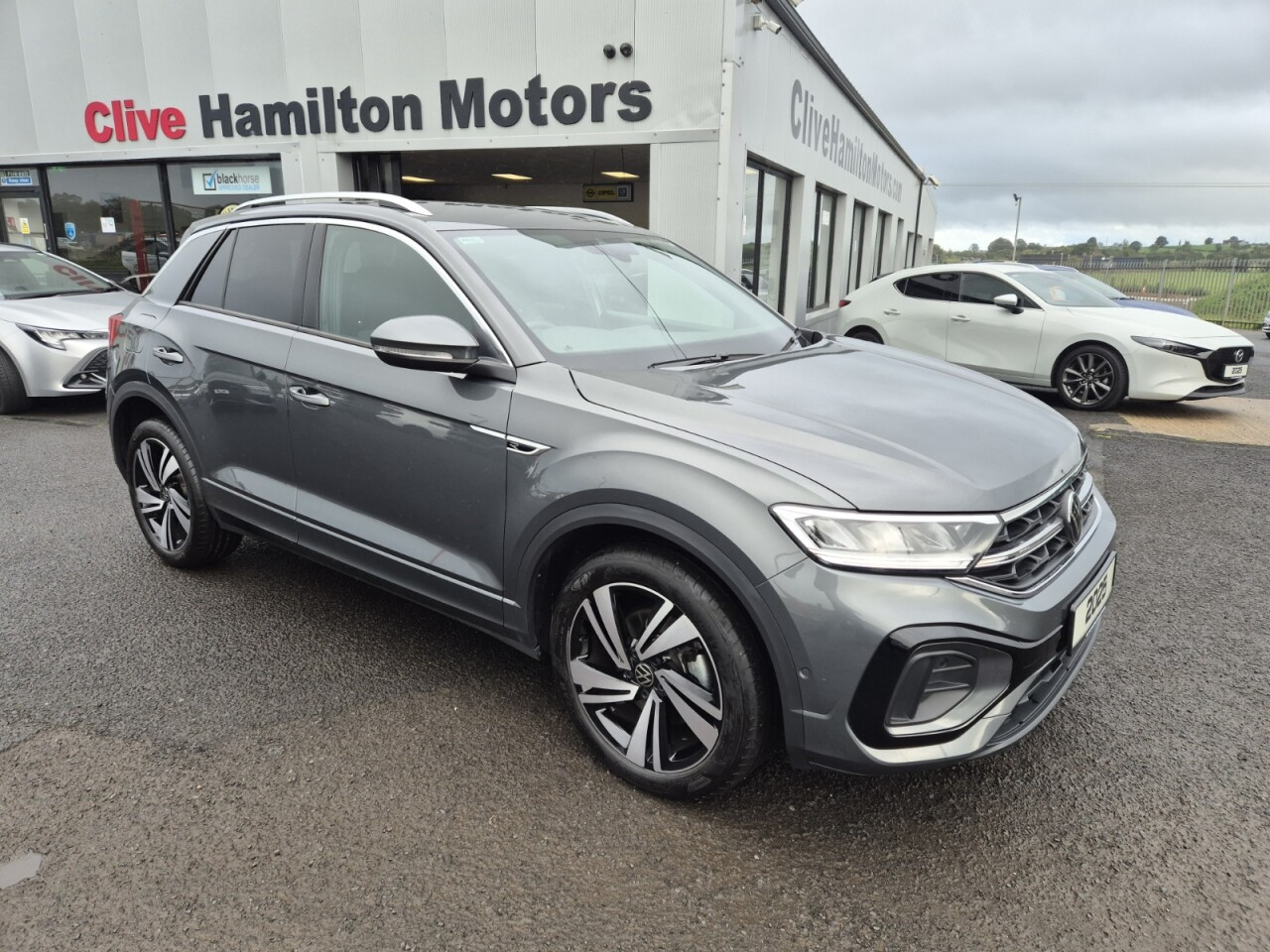2025 VOLKSWAGEN T-ROC 2.0 TDI R-Line SUV 5dr Diesel DSG Euro 6 (s/s) (150 ps) - vehicle photo 2 for sale on PureCar