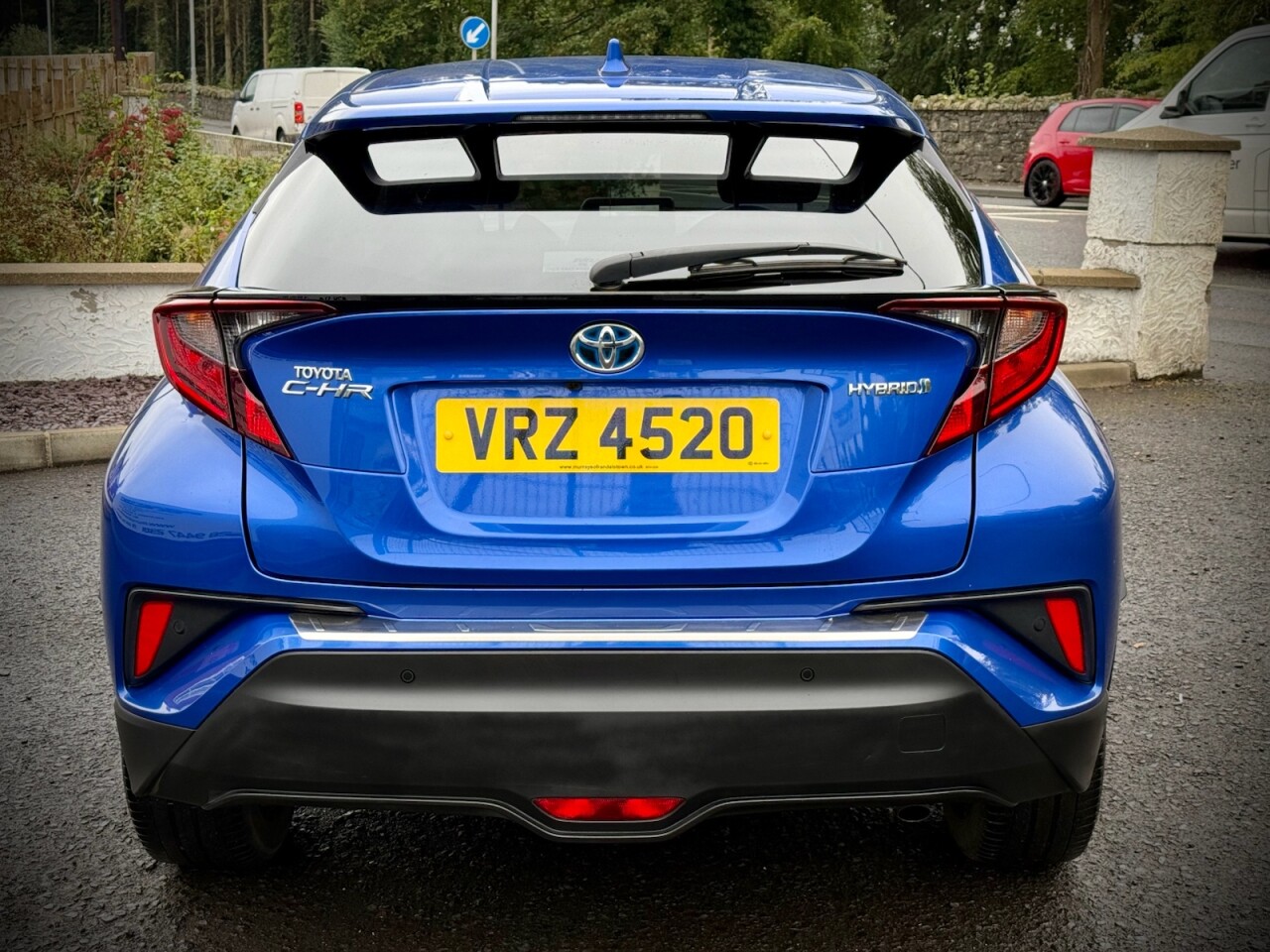 2020 TOYOTA C-HR 1.8 VVT-h Design SUV 5dr Petrol Hybrid CVT Euro 6 (s/s) (122 ps) - vehicle photo 6 for sale on PureCar
