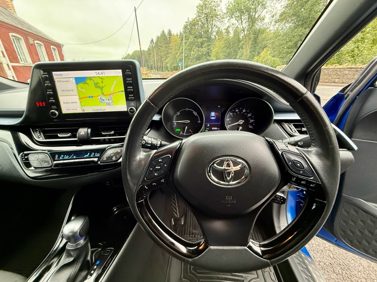 2020 TOYOTA C-HR 1.8 VVT-h Design SUV 5dr Petrol Hybrid CVT Euro 6 (s/s) (122 ps) - vehicle photo 15 for sale on PureCar