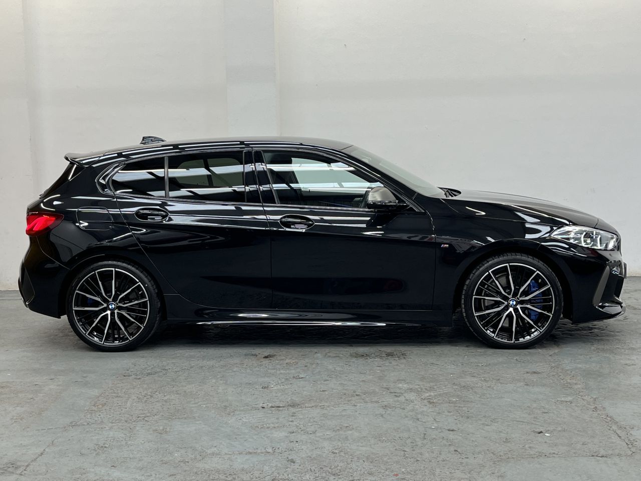 2021 BMW 1 SERIES 2.0 M135i Hatchback 5dr Petrol Auto xDrive Euro 6 (s/s) (306 ps) - vehicle photo 3 for sale on PureCar